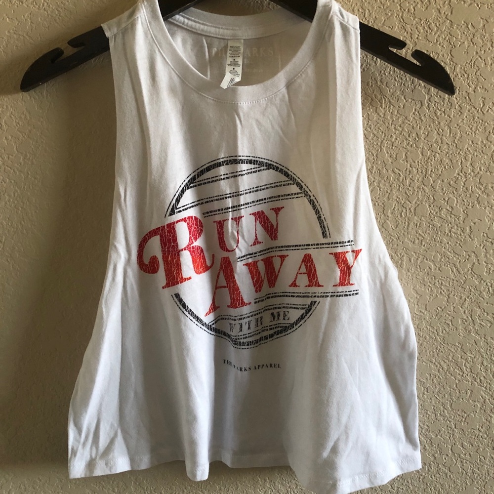 3/$15 🦉 The Parks Cropped Tank